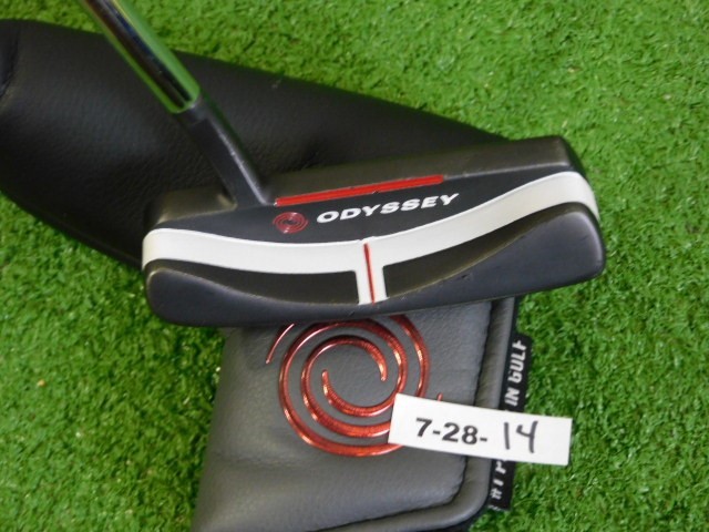 Odyssey O-Works 2 32.5″ Putter with Tri-Hot Headcover