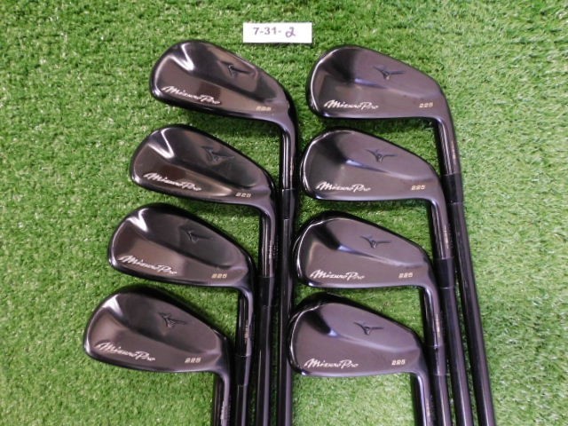 Mizuno Pro 225 Black Limited Edition Irons 4-P & G DG 105 S300 Stiff Steel