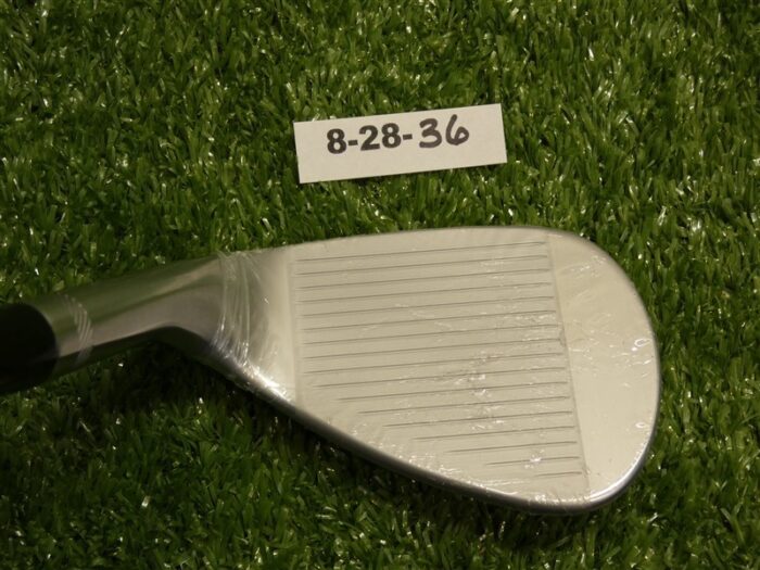 Titleist Vokey SM10 Tour Chrome 56* 08* Sand Wedge M Grind DG Steel New