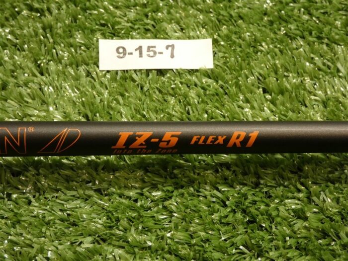 TaylorMade Graphite Design Tour AD IZ-5 R1 Regular Driver Shaft 44.75″ Mint