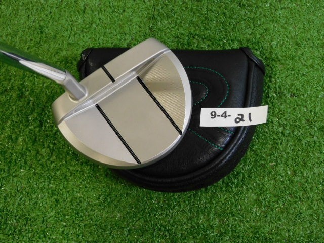 TaylorMade TP Reserve M33 35″ Putter with Headcover Mint