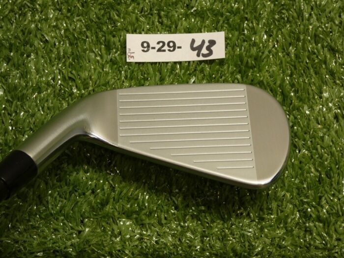 Titleist 2023 T200 Forged 23* 4 Utility Iron HZRDUS 80g 6.0 Stiff Graphite Mint