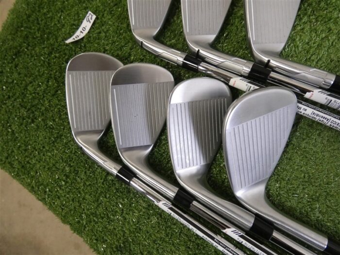 TaylorMade Qi Irons 5-P & A KBS Max MT 85 Regular Steel Mint