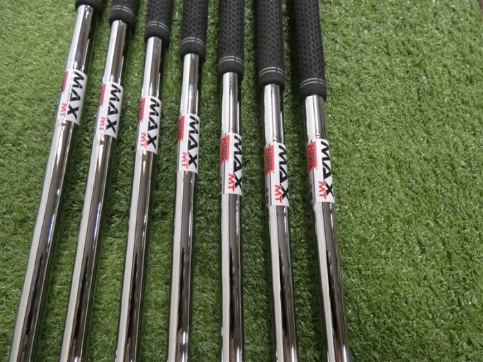 TaylorMade Qi Irons 5-P & A KBS Max MT 85 Regular Steel Mint