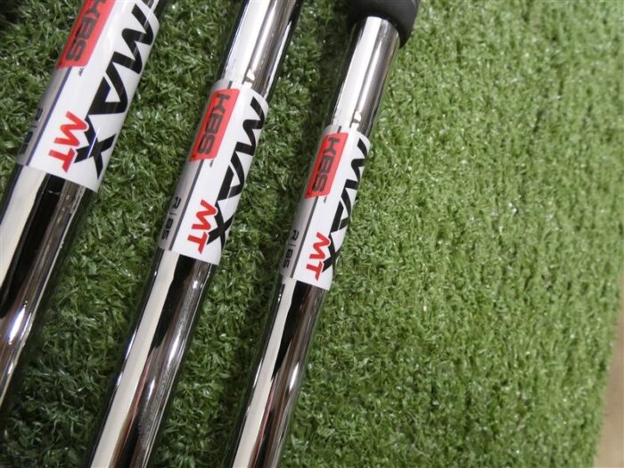 TaylorMade Qi Irons 5-P & A KBS Max MT 85 Regular Steel Mint
