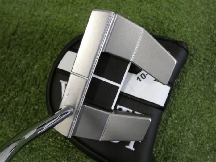 Titleist Scotty Cameron Custom Shop Futura X7 34 Putter w White Hot HC Excellent