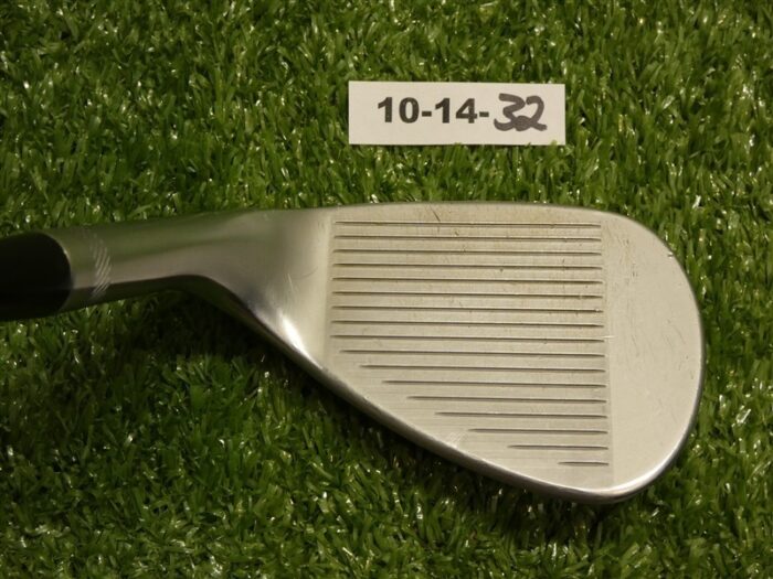 Titleist Vokey SM10 Tour Chrome 56* 08* Sand Wedge M Grind Dynamic Gold Steel