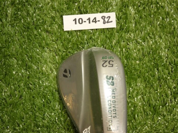 TaylorMade Milled Grind 4 MG4 52* 09* Gap Wedge SB Dynamic Gold Steel New