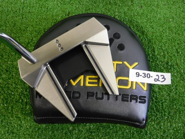 Titleist Scotty Cameron 2024 Phantom 7 35″ Putter with Headcover