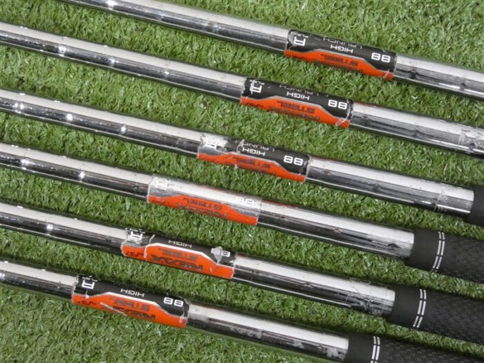 TaylorMade AeroBurner Irons 5-P REAX 88 HL Regular Steel +.5″