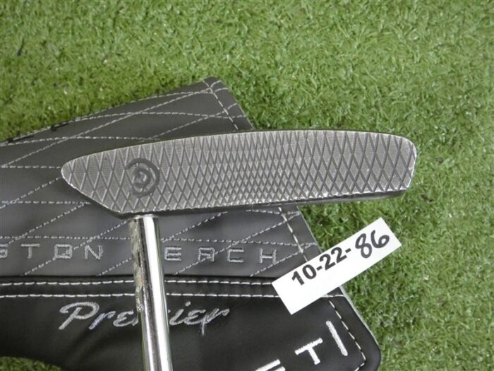Cleveland Huntington Beach Soft Premier 8 34″ Straight Putter with Headcover