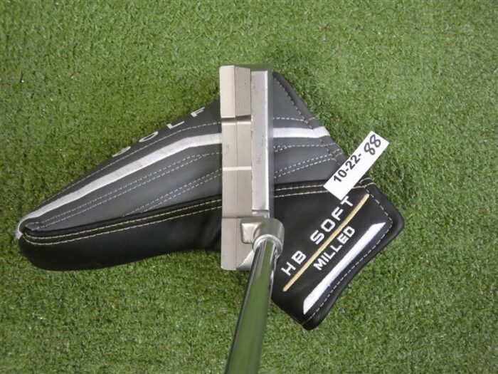 Cleveland HB Soft Milled 4 35″ Left Hand Slight Arc Putter with Headcover