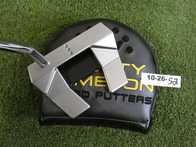 Titleist Scotty Cameron 2024 Phantom 5.5 35″ Putter with Headcover New
