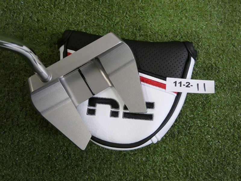 Never Compromise Reserve 4 Tour Satin 35″ Putter with Headcover New