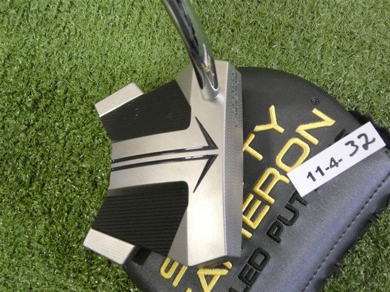 Titleist Scotty Cameron 2024 Phantom 11.5 35″ Putter with Headcover Excellent