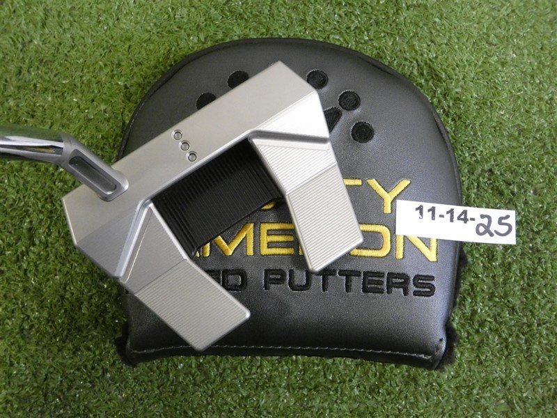 Titleist Scotty Cameron 2024 Phantom 5.5 35″ Putter with Headcover New