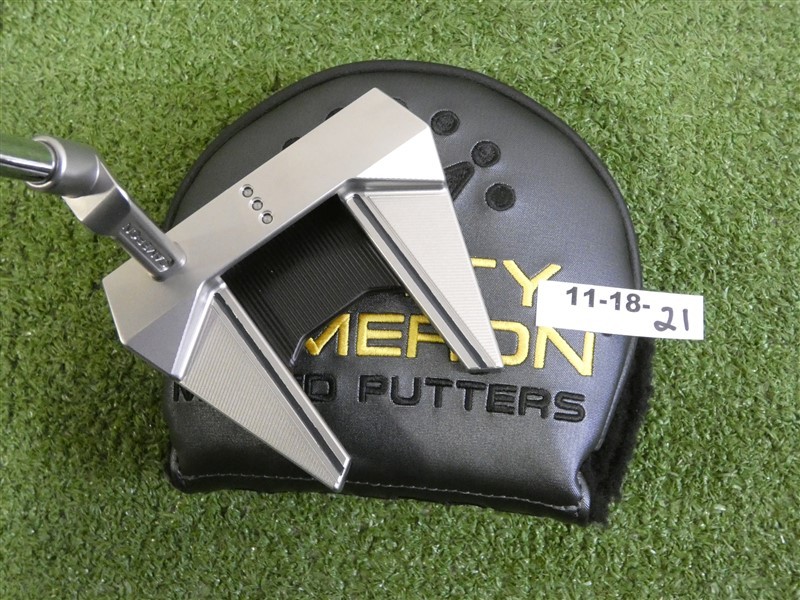 Titleist Scotty Cameron 2025 Phantom 7.2 35″ Putter with Headcover New