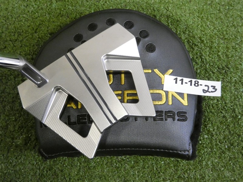 Titleist Scotty Cameron 2024 Phantom 9.5 34″ Putter with Headcover New