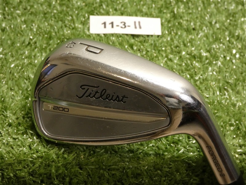Titleist 2023 T200 Forged 43* Pitching Wedge AMT Black R300 Regular Steel